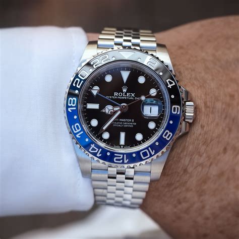 rolex gmt master 2 prezzo nuovo|rolex gmt master 2 batgirl.